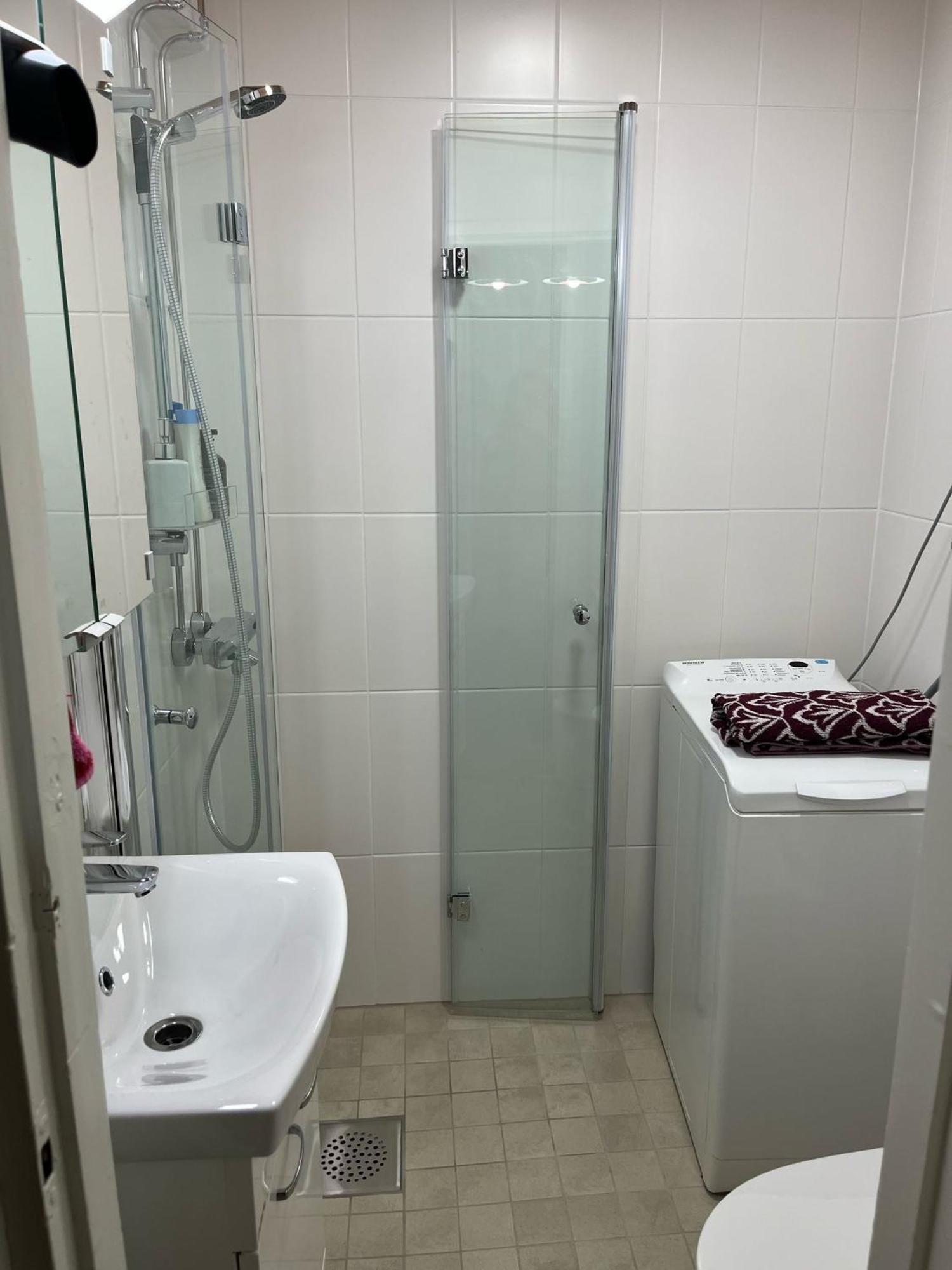 Travel Center Apartment Lahti Luaran gambar